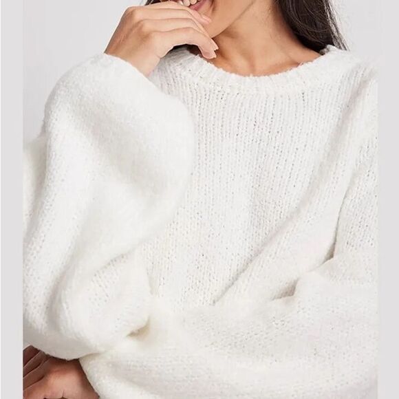 White Open Back Knit Sweater with Oversized Sleeves - Picture 2 of 2